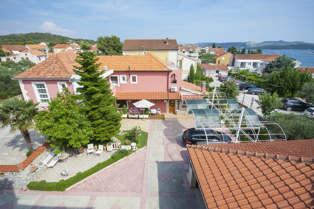 Villa Rosa Бродарика Екстериор снимка